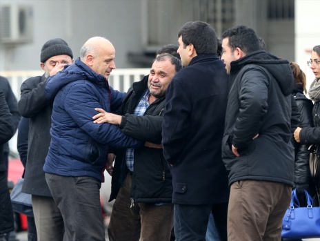 Adli Tıp önünde acılı bekleyiş 1