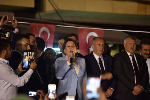 Akşener'in Halk Tv programı, hiç görmediğiniz fotograflar 9