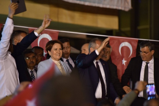Akşener'in Halk Tv programı, hiç görmediğiniz fotograflar 10