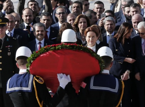 Meral Akşener "Sandalyeler yerine ayakkabılar eskiyecek" 5