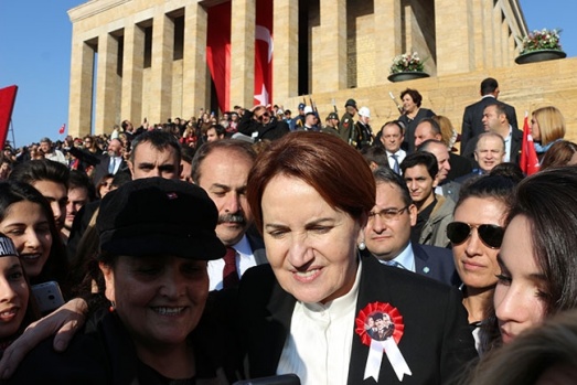 Akşener'e Anıtkabir'de  yoğun ilgi 13