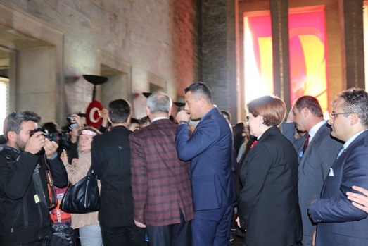 Akşener'e Anıtkabir'de  yoğun ilgi 12