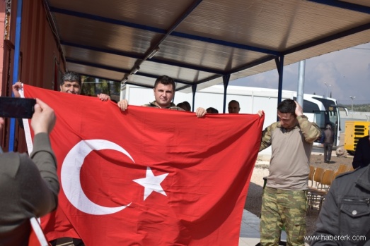 İstanbullu servisçiler belki Afrin’e gitmedi ama... 16