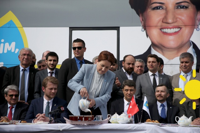 Akşener, Beşiktaş Demokrasi Meydanı'nda 4
