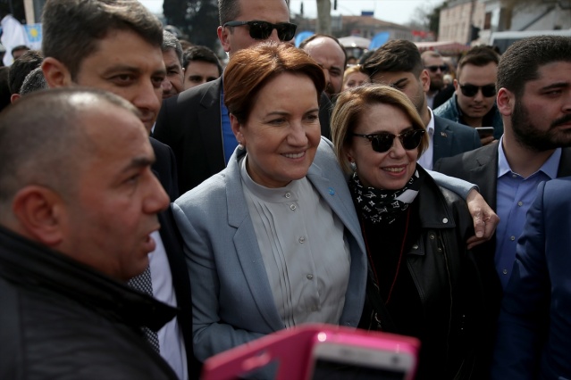 Akşener, Beşiktaş Demokrasi Meydanı'nda 9