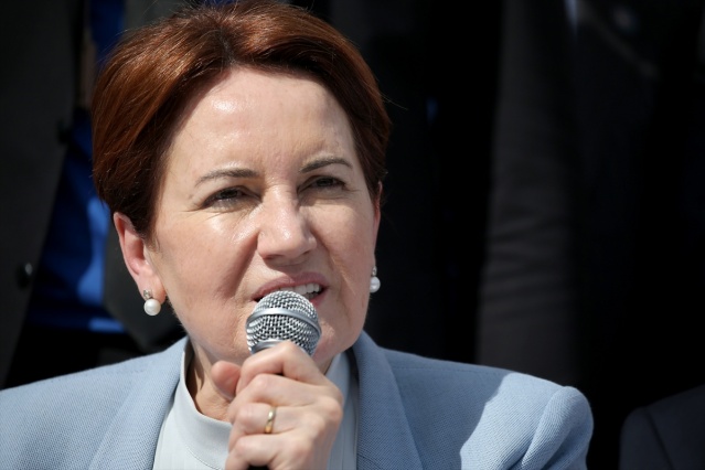 Akşener, Beşiktaş Demokrasi Meydanı'nda 3