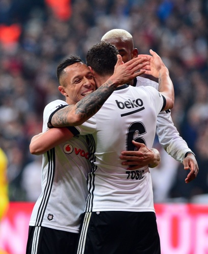 Beşiktaş: 5 - Göztepe: 1 (Maç sonucu) 17