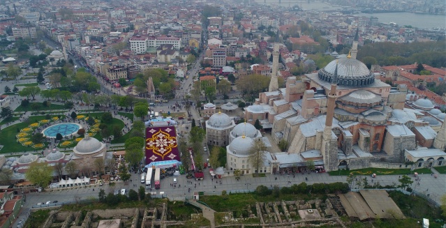 Dünyanın en büyük lale halısı 9