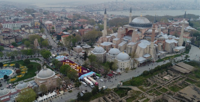 Dünyanın en büyük lale halısı 7