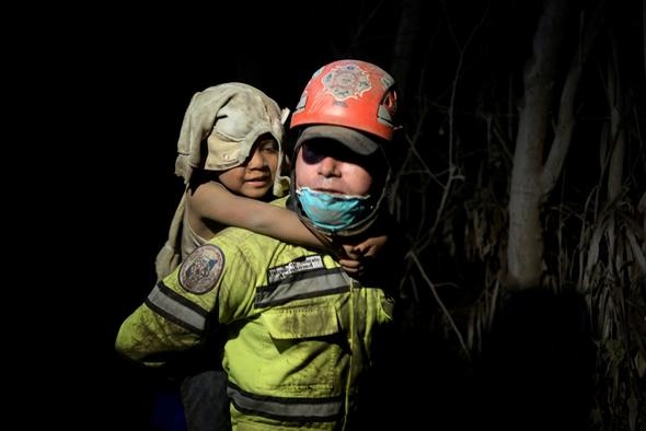 Guatemala'da büyük felaket! Yanardağ patladı: 25 ölü 18