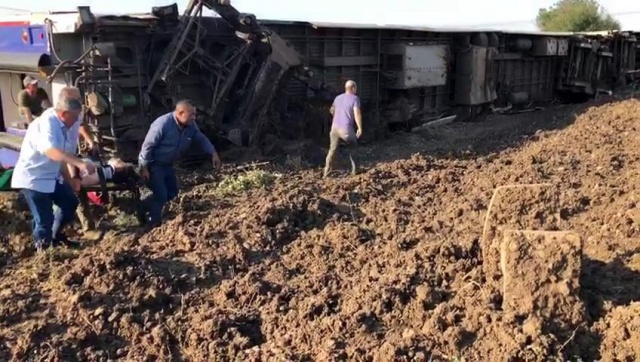 Tekirdağ’da tren faciası: 10 ölü, 73 yaralı 9
