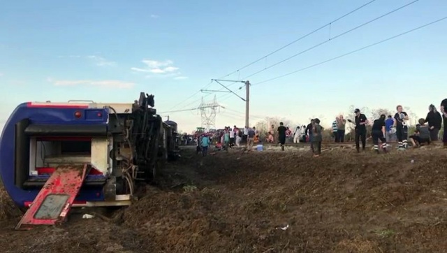 Tekirdağ’da tren faciası: 10 ölü, 73 yaralı 12