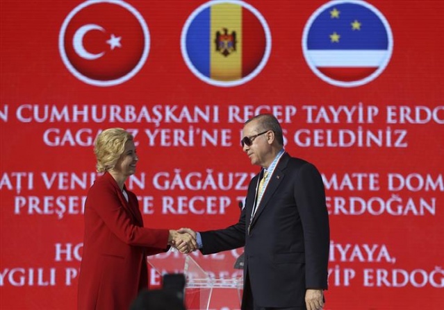 Erdoğan Gagauz Türklerine hitap etti 23