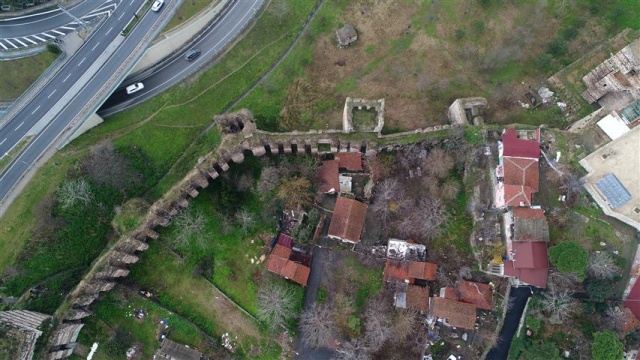 Surların üzerine gecekondu 17