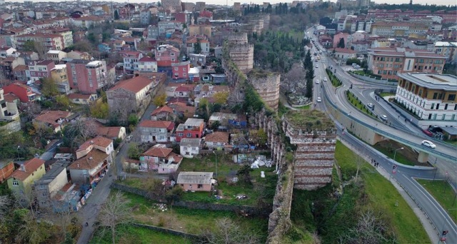 Surların üzerine gecekondu 3