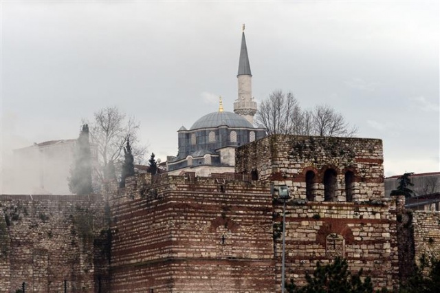 Surların üzerine gecekondu 22