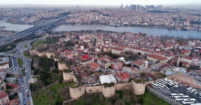 Surların üzerine gecekondu 7
