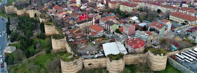Surların üzerine gecekondu 5