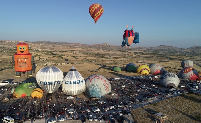 Festival balonları son kez uçtu 11