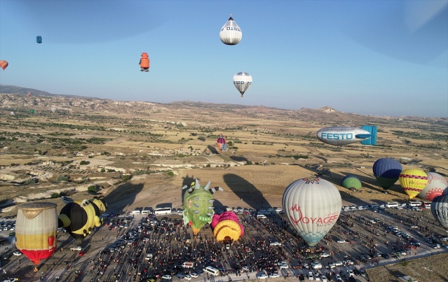 Festival balonları son kez uçtu 24