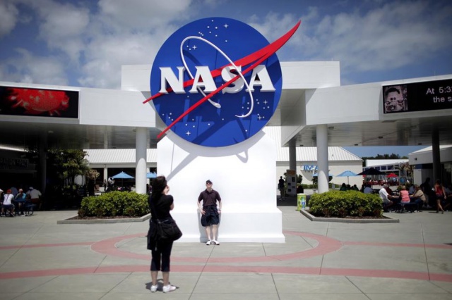 NASA 8 ay karantinaya girecek elemanlar arıyor! 4