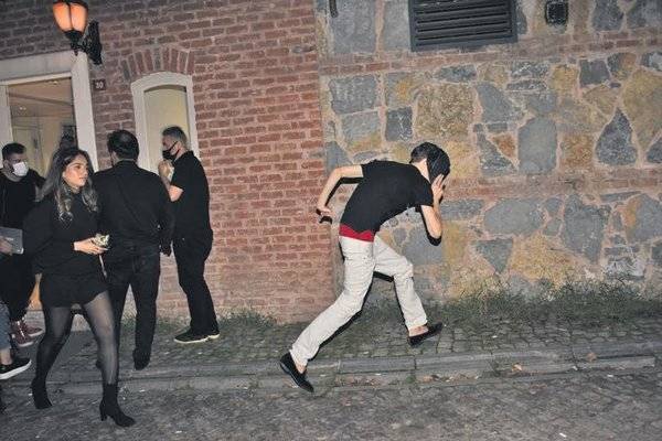 4 katlı villada 250 kişilik parti! Hangi ünlü isimler yoktu ki... 8