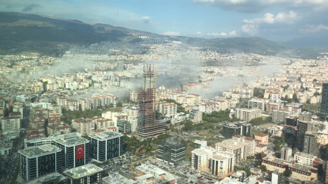 İzmir Depremi'ne ait ilk görüntüler 1