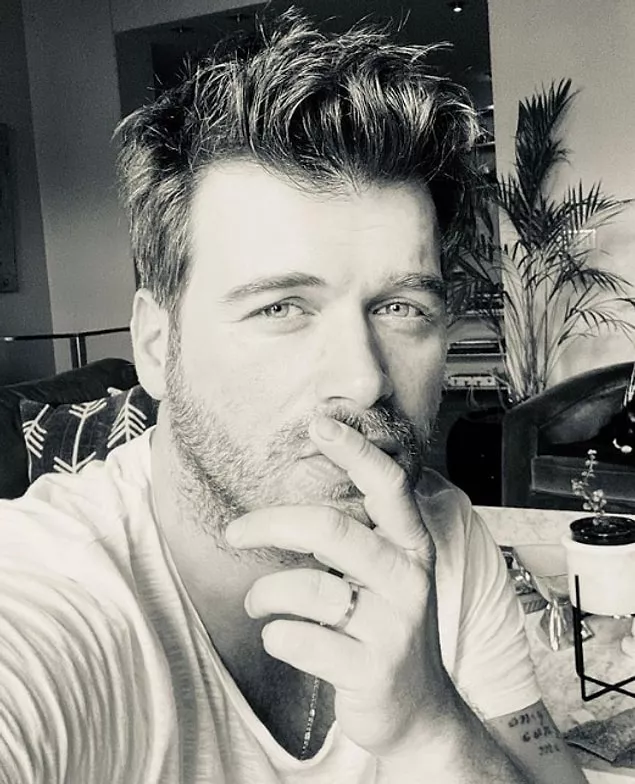 Kıvanç Tatlıtuğ'dan korkutan haber! 4