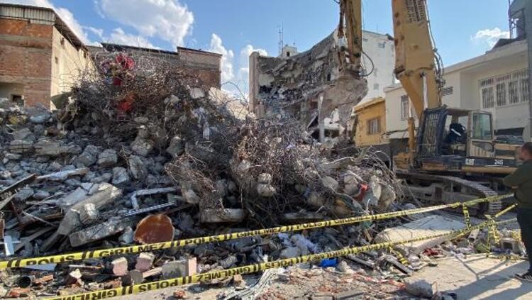 Osmaniye'de 140 bina yıkıldı, 86 enkaz kaldırıldı 3