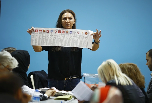 2023 yılında yapılan son anketler kimi işaret ediyor? İşte bu Pazar seçim olsa oy oranları 54