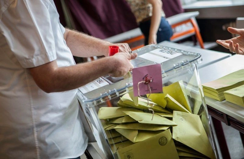 2023 yılında yapılan son anketler kimi işaret ediyor? İşte bu Pazar seçim olsa oy oranları 64