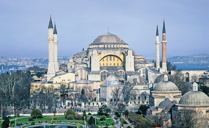 Ayasofya ibadete açılacak mı?
