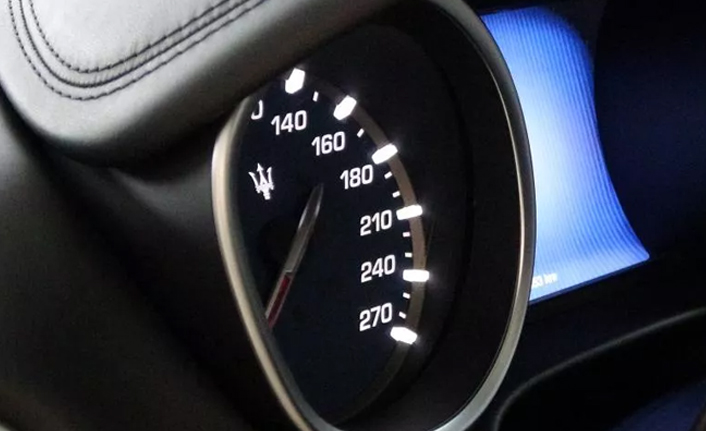 270 kilometre göstergesi bulunan araca 427 kilometrelik ceza
