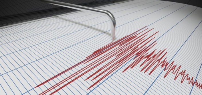 İzmir'de deprem