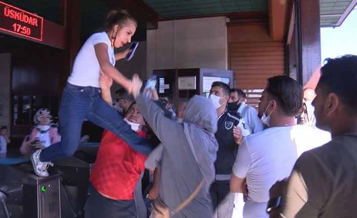 Eminönü İskelesi'ndeki uçan tekmeli saldırıya soruşturma