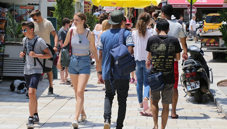 Bodrum'da yerli yabancı fark etmeksizin turistlere kazık devam ediyor