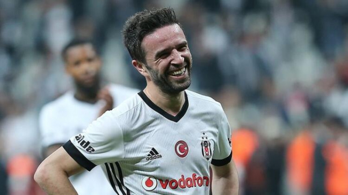 Fenerbahçe'den Gökhan Gönül hamlesi