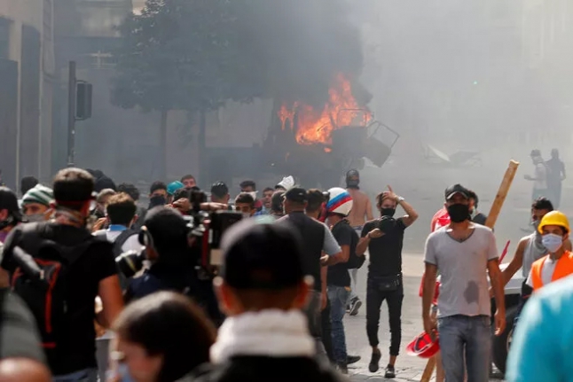 Beyrut'ta protestocular ile güvenlik güçleri arasında çatışma