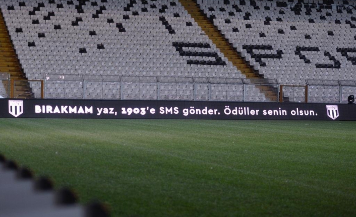 Beşiktaş'a destek gecesi 'Bırakmam seni'