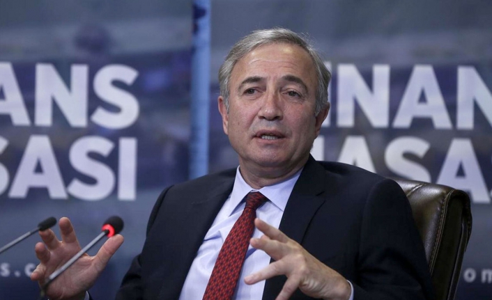 Saplantılı kadın ünlü iş adamının gizli bilgilerini ifşa ediyor