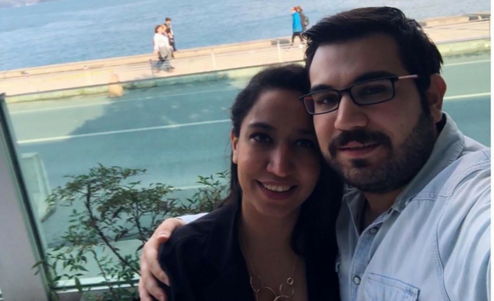 Düğün davetiyelerini dağıtan çift feci kazada hayatını kaybetti