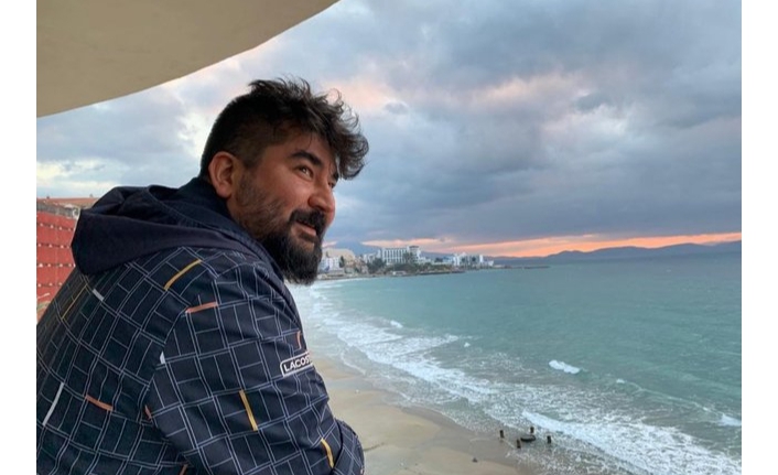 Eypio ''Babam beni Kitapsızca döverdi''
