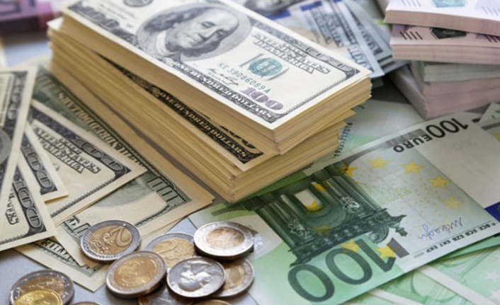 Dolar rekor seviyelerde