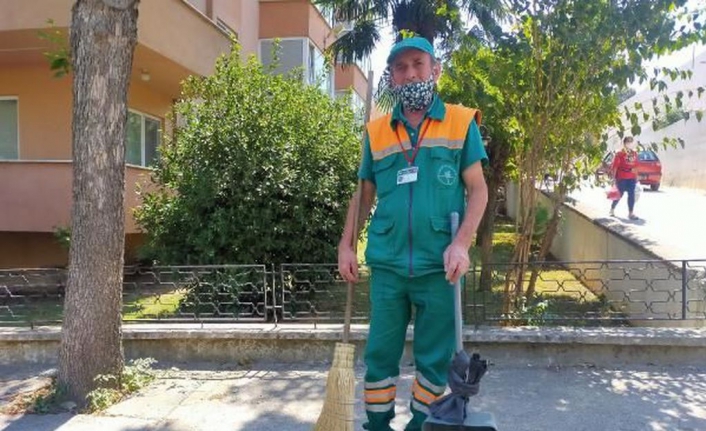 Temizlik işçisi, sokakta bulduğu 110 bin TL'yi polise teslim etti
