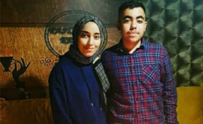 Elazığ'da 15 yaşındaki ikizleri koronavirüs ayırdı