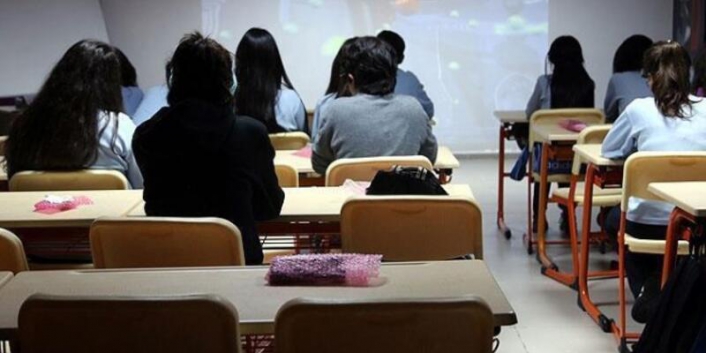 Okuldaki tüm öğretmenler tedbir amaçlı karantinaya alındı