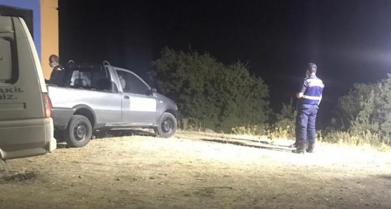Baba ile oğlu 15'er dakikayla intihar etti
