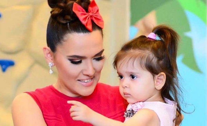 Demet Akalın kızına öğretmen tuttu!