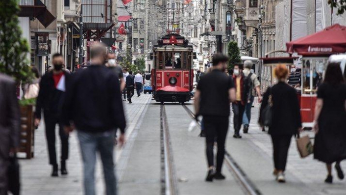 İstanbul Valisi isyan etti: Allah rızası için dışarı çıkmayın