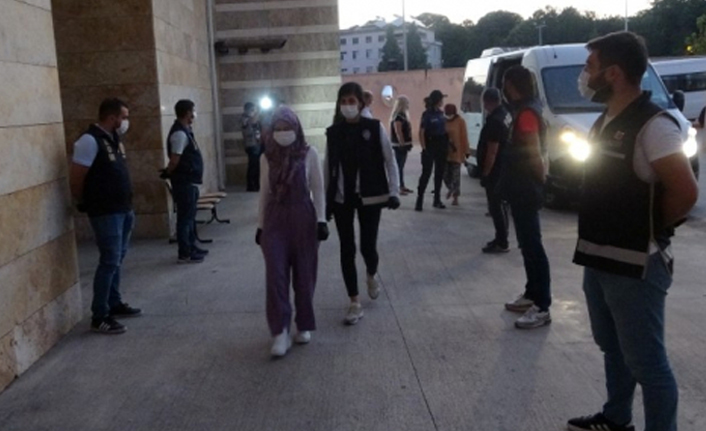 26 kız üniversite öğrencisi FETÖ'den gözaltına alındı